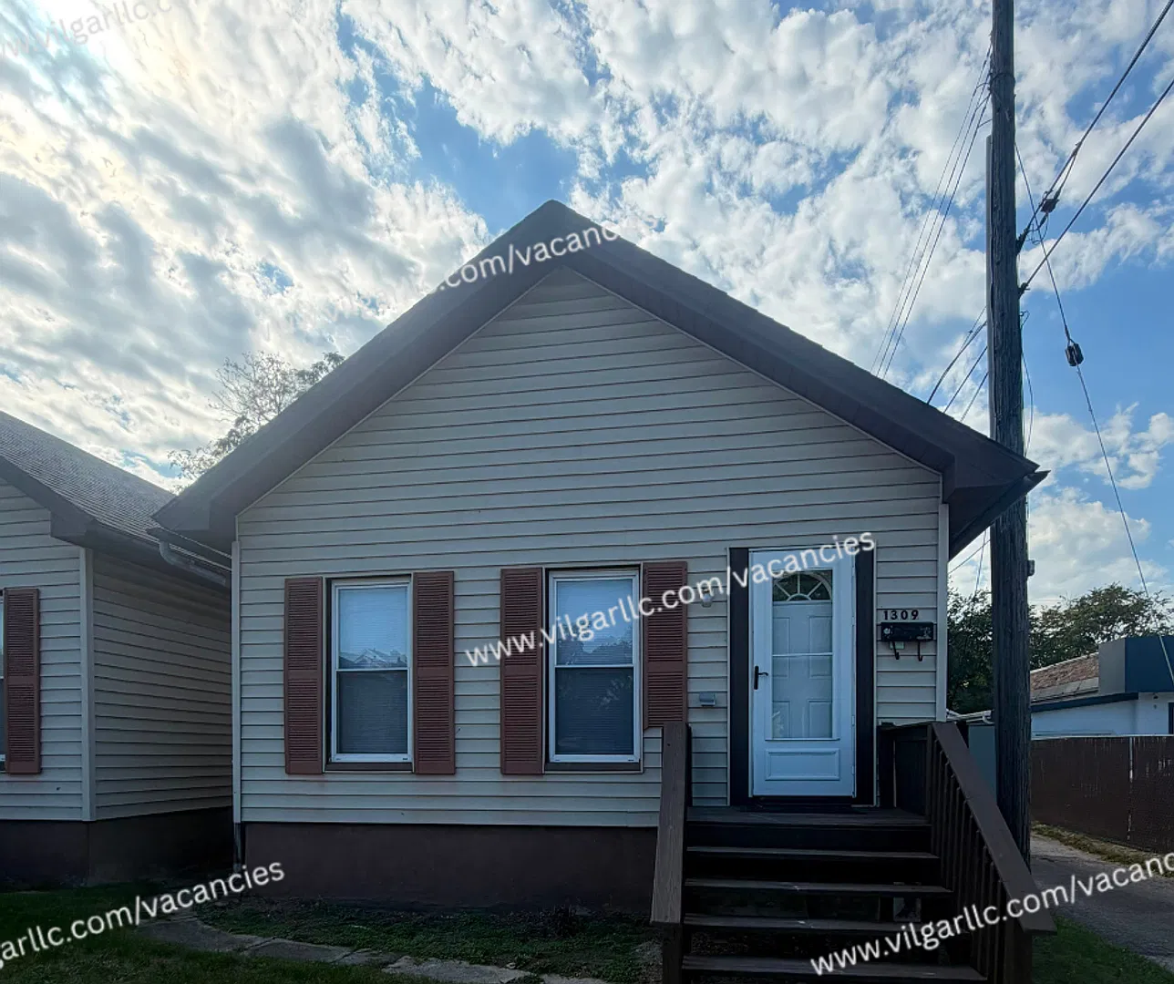 For Rent!! 2 Bed 1 Bath Home — Photo 1