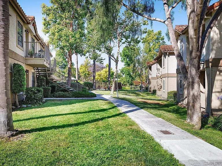 10309 Azuaga St #37 — Photo 20