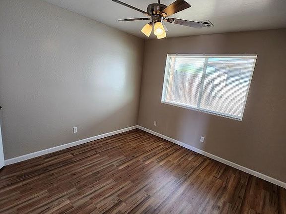 4th image of 1224 E Dunlap Ave #15
