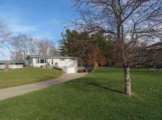 515 1st St, Jesup, IA 50648