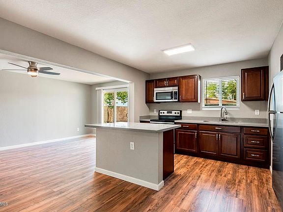 4th image of 2942 N 81st Ave