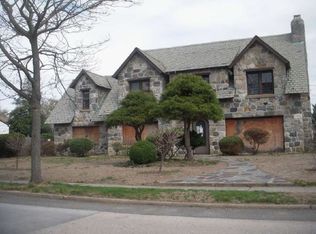92 Lena Ave, Freeport, NY 11520