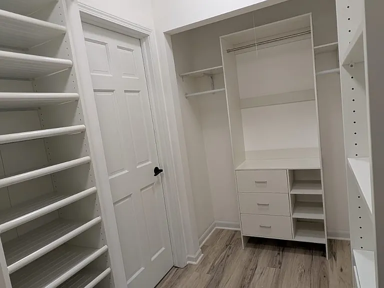 142 W Park Ave #D — Photo 10