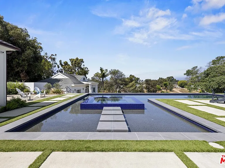 6671 Dume Dr — Photo 12