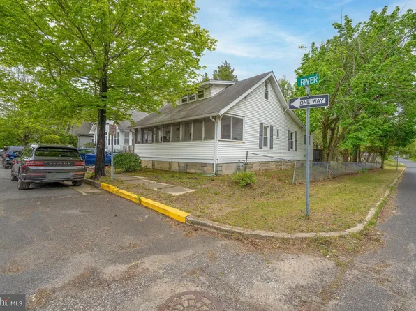 18 River St, Bridgeton, NJ 08302