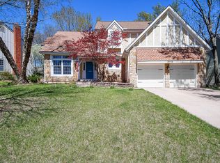 8115 Acuff Ln, Lenexa, KS 66215