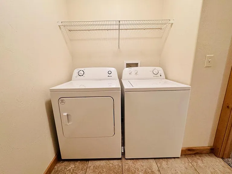 1043 Road Runner St — Photo 21