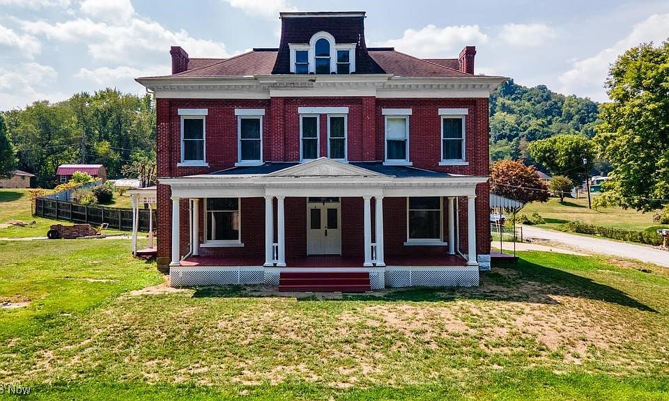 1st image of 21 Hillview Dr