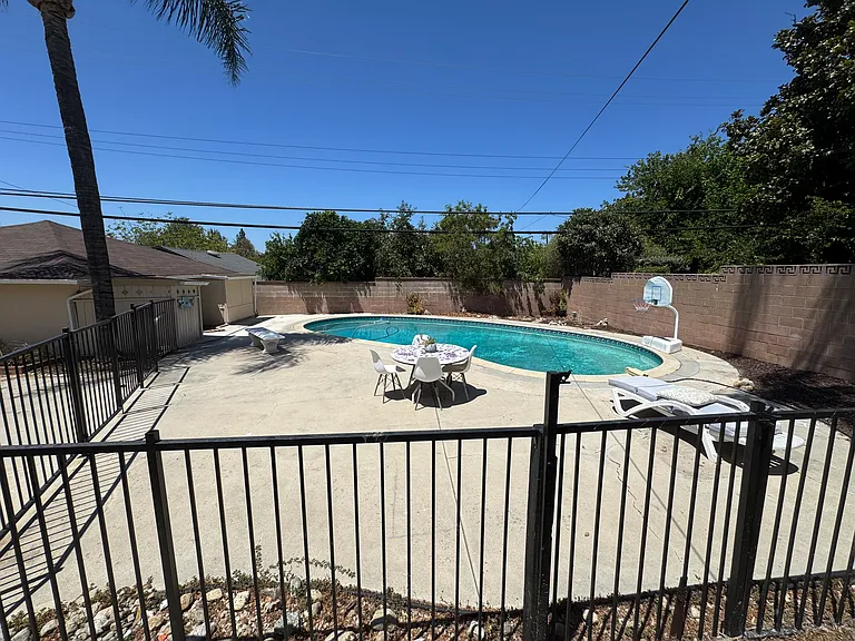 1515 N Mountain Ave — Photo 11