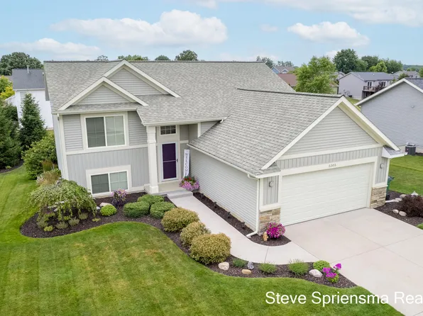 5305 Crestfield Ln, Allendale, MI 49401
