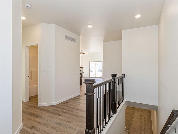 4th image of 777 Clark Ave