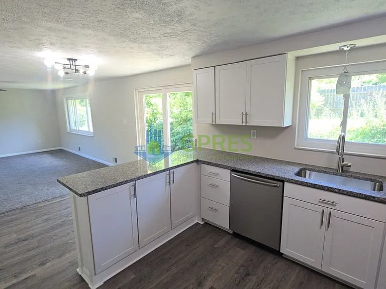 5601 Rodgers St — Photo 9