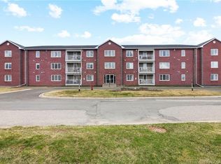 7 Doyle Dr #1, Oromocto, NB E2V 0B1