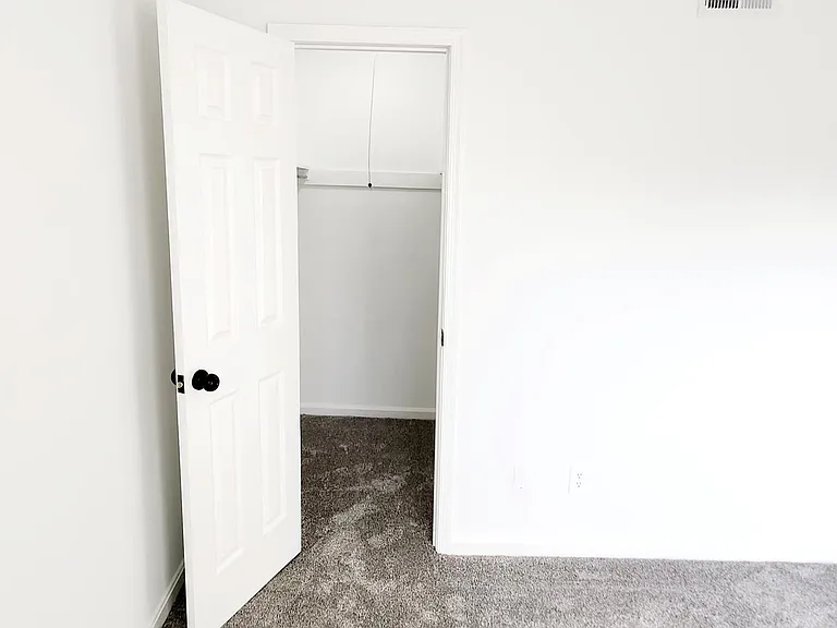 2900 Kings Chapel Rd #5 — Photo 12