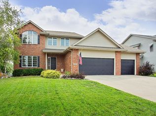 15614 Ridgemont Dr, Urbandale, IA 50323