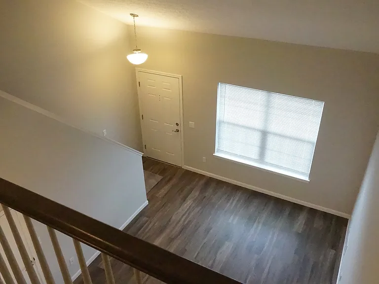 Aquamarine Apartments — Photo 58