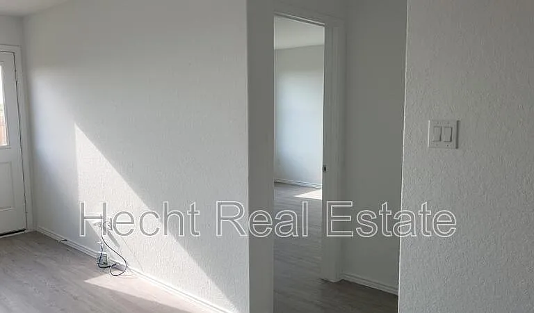 9137 Navarro Vis — Photo 24