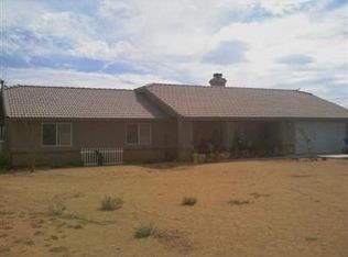 10649 Kiavan Rd, Apple Valley, CA 92308