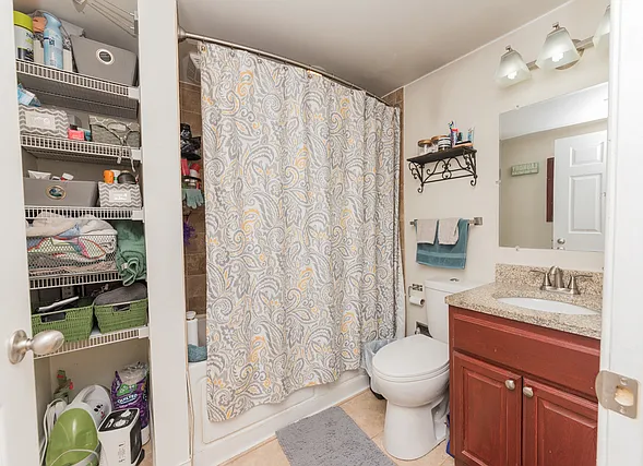 2702 W Thomas St #1F — Photo 12