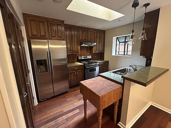 Kitchen, Gas Stove & Fridg  