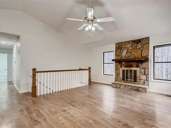 2nd image of 3016 Harold Dean Dr