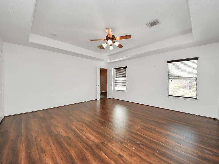 5922 Hollister Cole — Photo 19