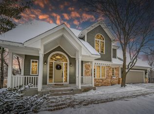 1729 Park Point Rd, Waconia, MN 55387