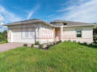 351 Sweetwater Dr, Rotonda West, FL 33947