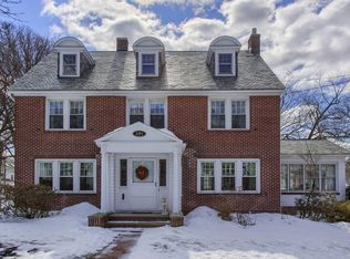591 Andover St, Lowell, MA 01852