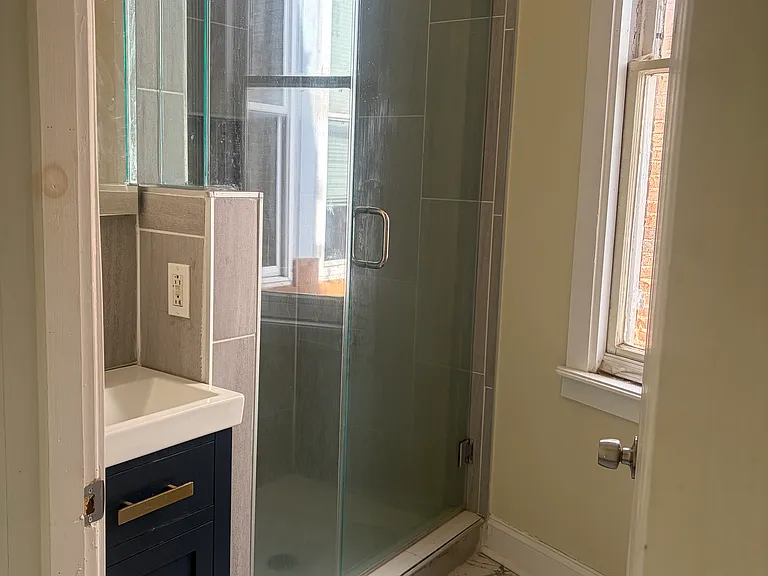 1754 Park Ave — Photo 10