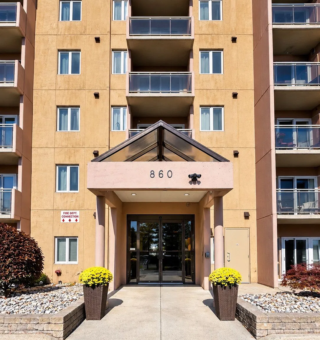 860 Commissioners Rd E — Photo 2