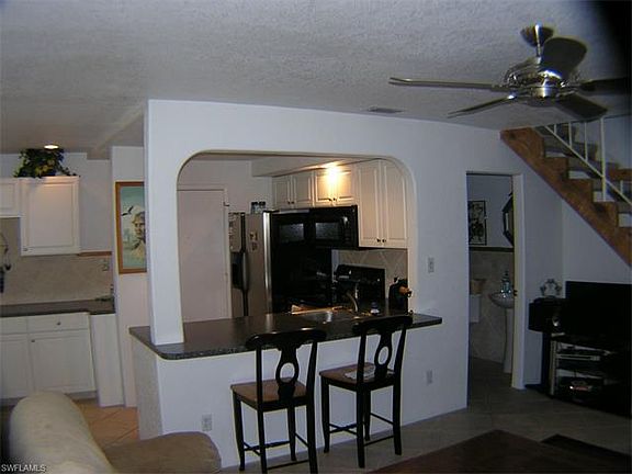 3rd image of 3329 Ottawa Cir APT 2