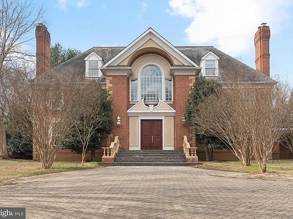 2nd image of 8537 Old Dominion Dr