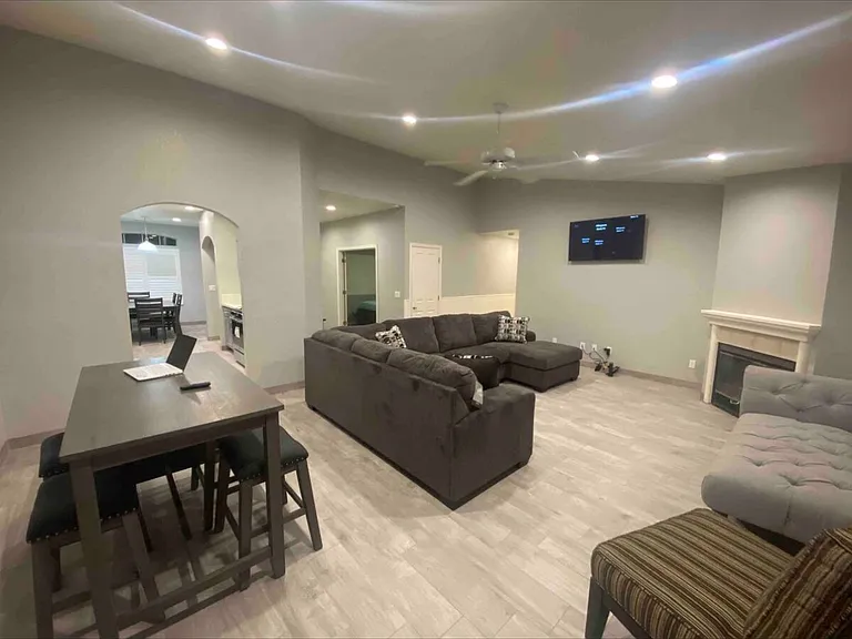 1209 Fairway Dr — Photo 9