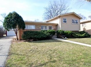 131 Millbrook Ln, Wilmette, IL