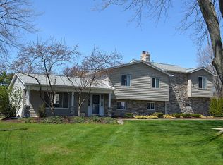 4999 Wavewood Dr, Commerce Township, MI