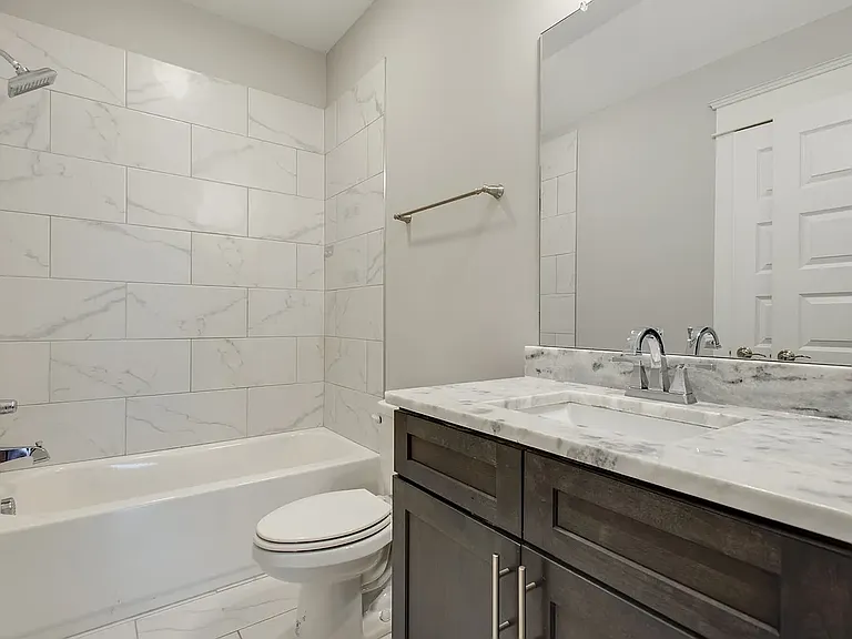 718 S 13th St — Photo 13