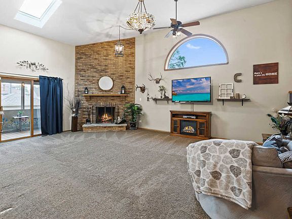 4th image of 5938 W 90th Pl