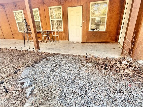 3rd image of 2597B Brewer Rd