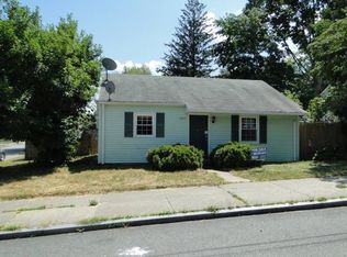 1509 President Ave, Fall River, MA 02720