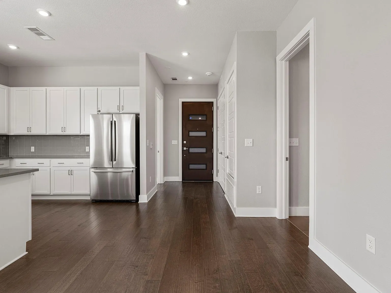2 bed, 1.0 bath, 971 sqft, $2,800 — Photo 4