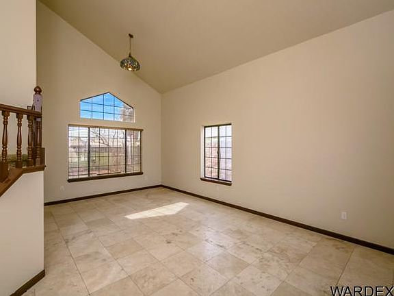 4th image of 2088 Crystal Dr