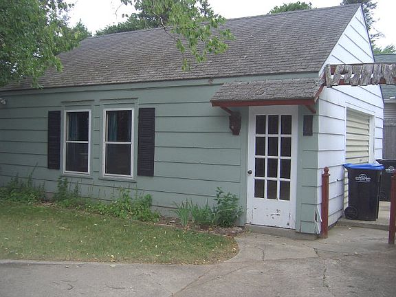 3rd image of 105 N Joliet Ave