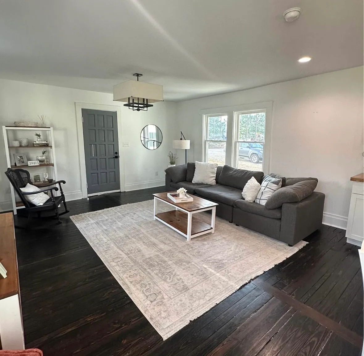 135 Estelle Rd — Photo 3