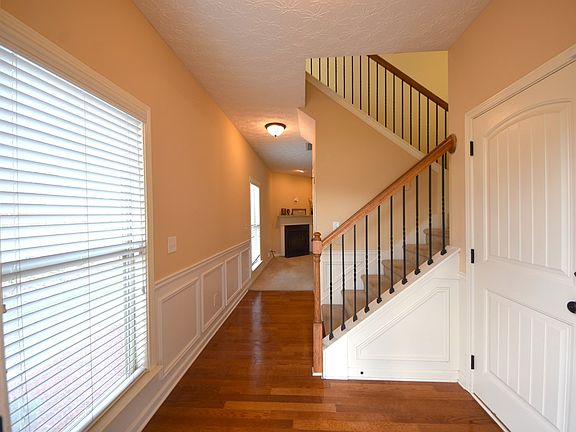 4th image of 73 Brentwood Dr