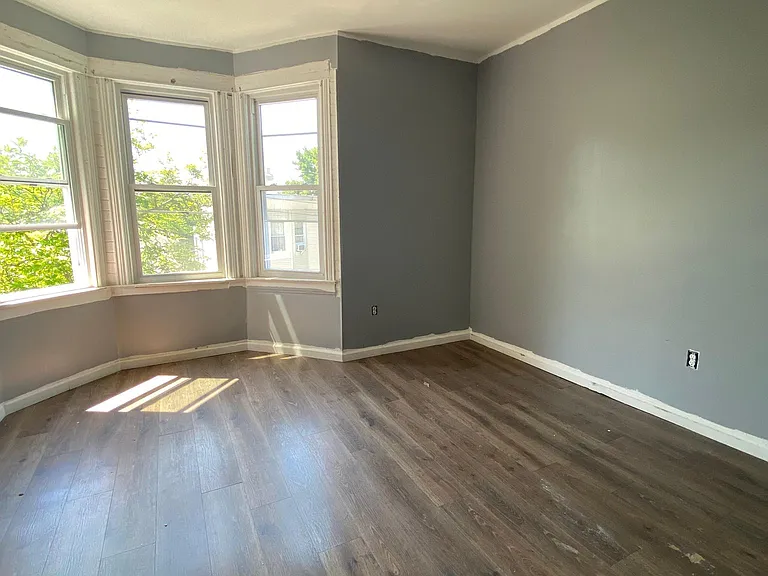 16 Mulberry St #3 — Photo 9