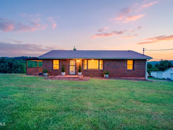 212 Hill Ave, Surgoinsville, TN 37873
