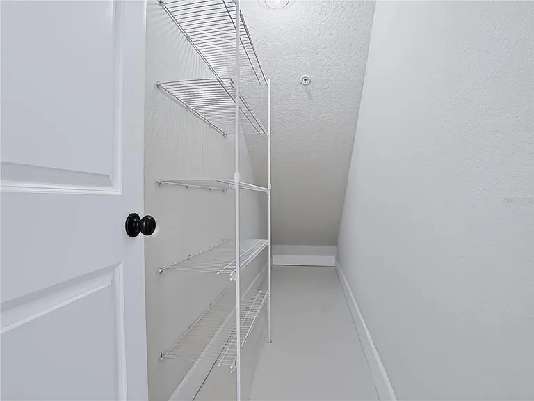 2233R E Kaley Ave #6 — Photo 9