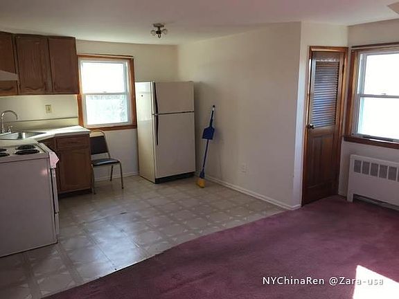 3rd image of 55 S Crescent Dr