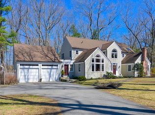 17 River Meadow Dr, West Newbury, MA 01985